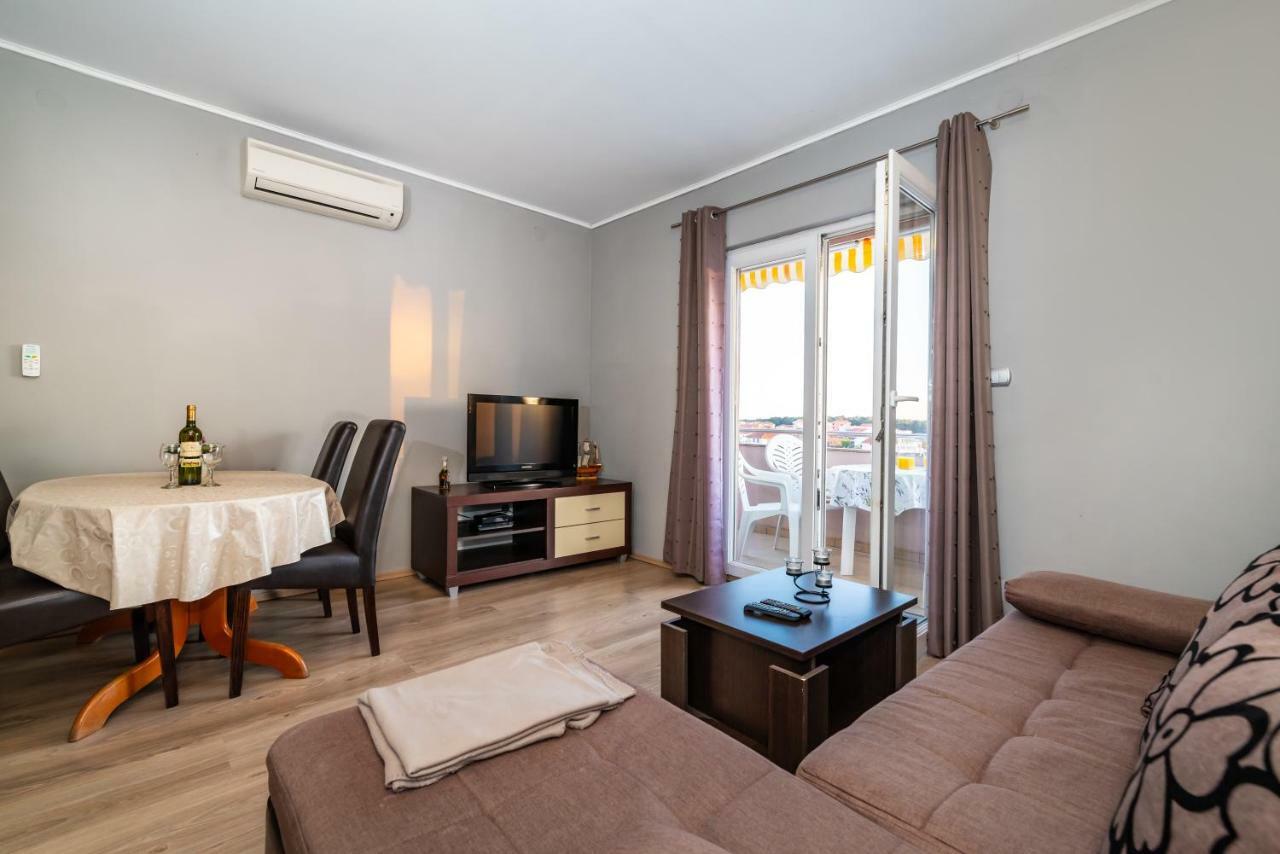 Apartment Adrian Biograd Na Moru Exterior photo