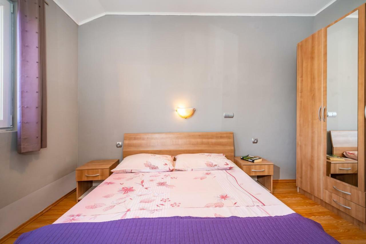 Apartment Adrian Biograd Na Moru Exterior photo