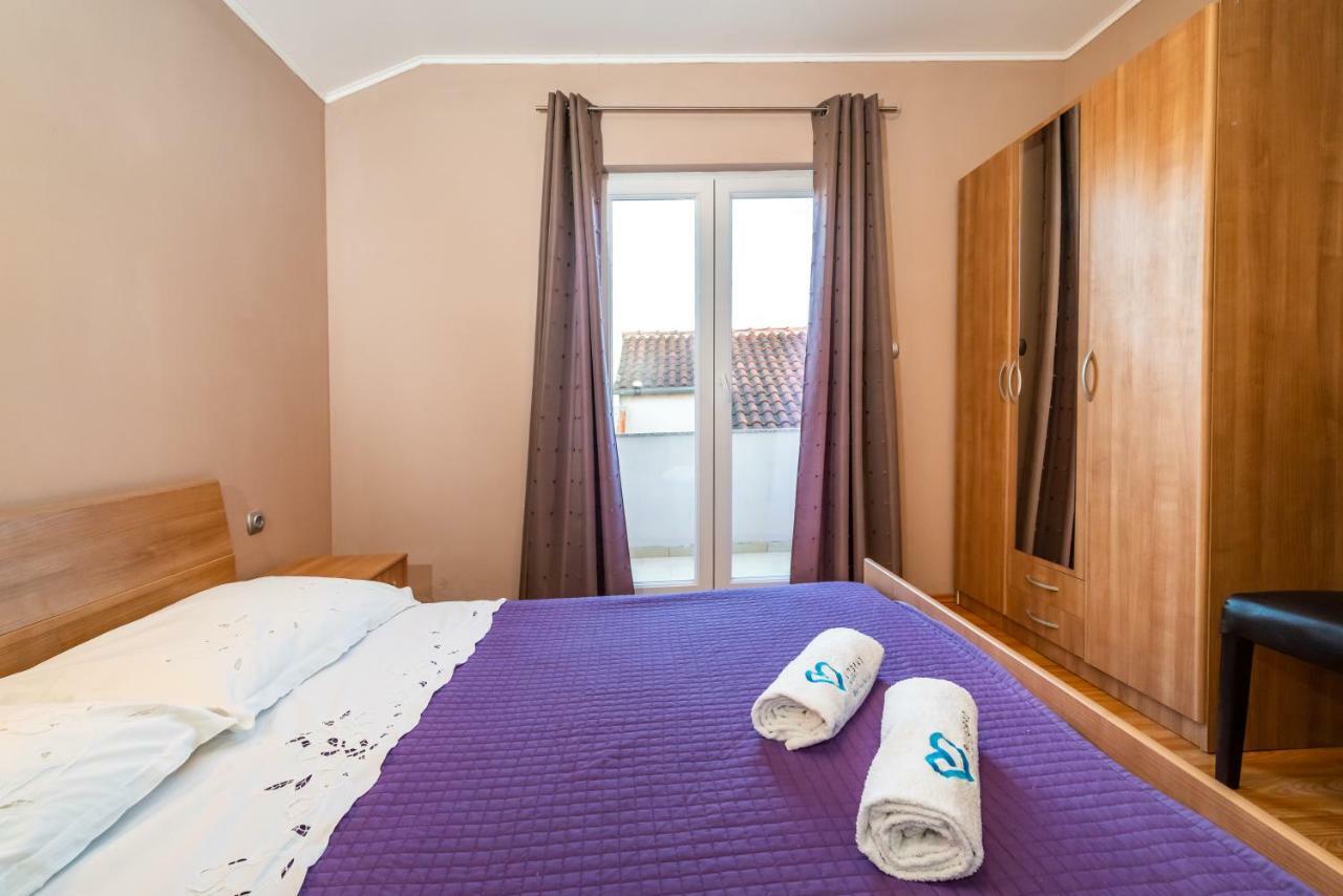 Apartment Adrian Biograd Na Moru Exterior photo